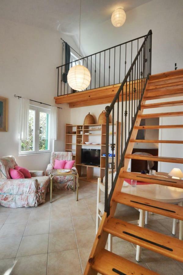 Villa Carmen Sali Exteriér fotografie