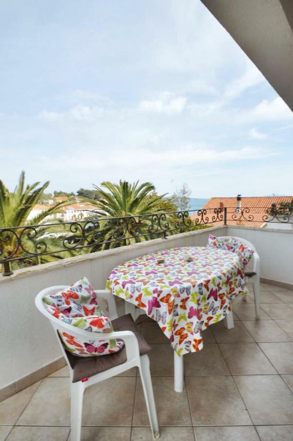 Villa Carmen Sali Exteriér fotografie