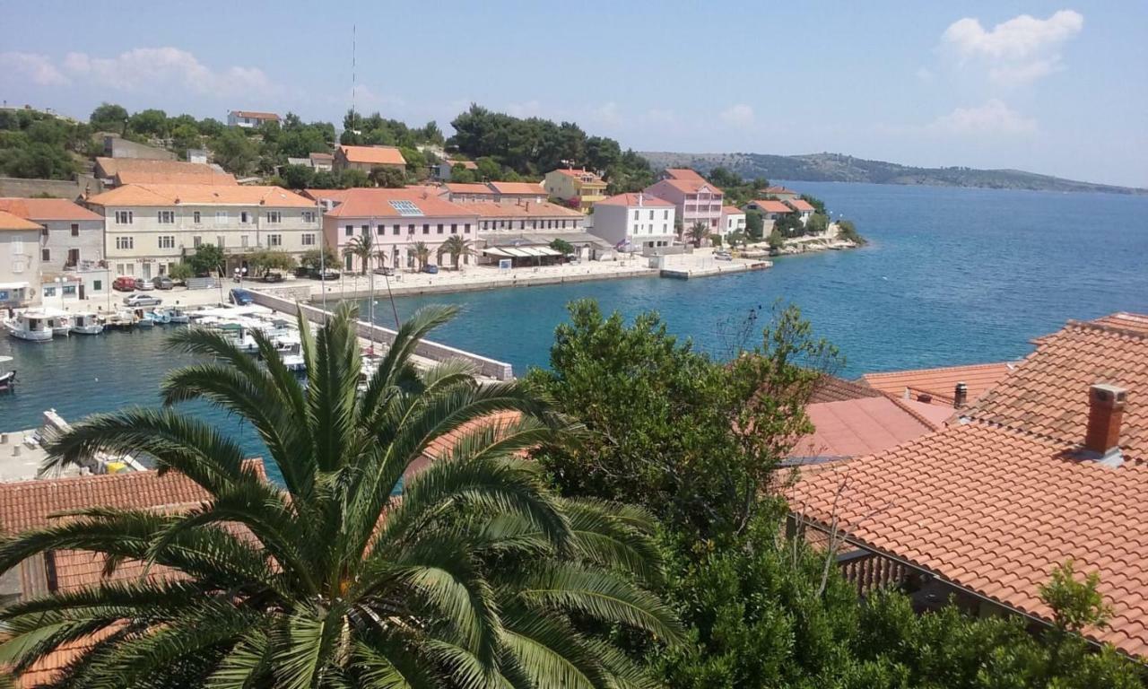 Villa Carmen Sali Exteriér fotografie