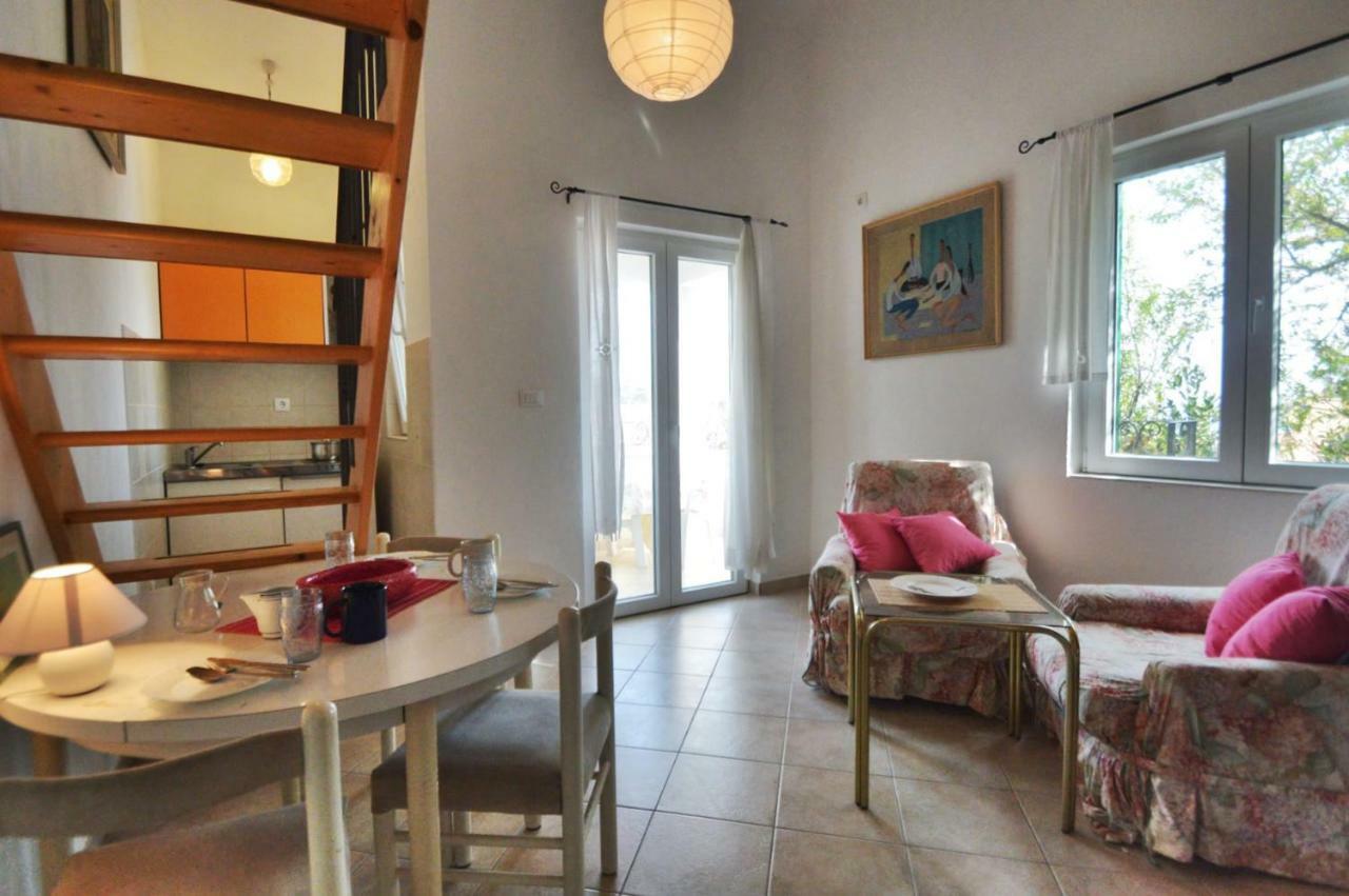 Villa Carmen Sali Exteriér fotografie